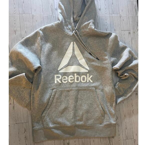 Reebok Men’s Medium Gray Pullover Hoodie Sweatshirt Fleece Logo Athletic - Picture 1 of 7